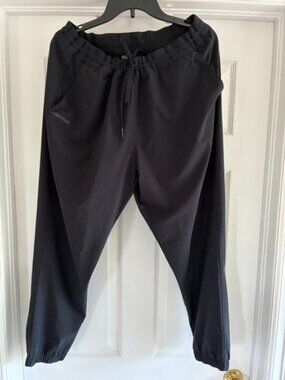 Marmot XL women's black joggers, in great condition